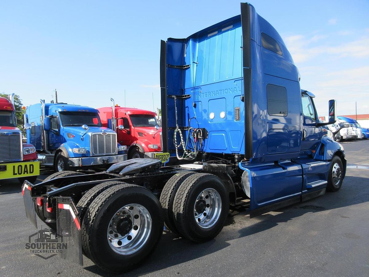Used 2021 INTERNATIONAL LT