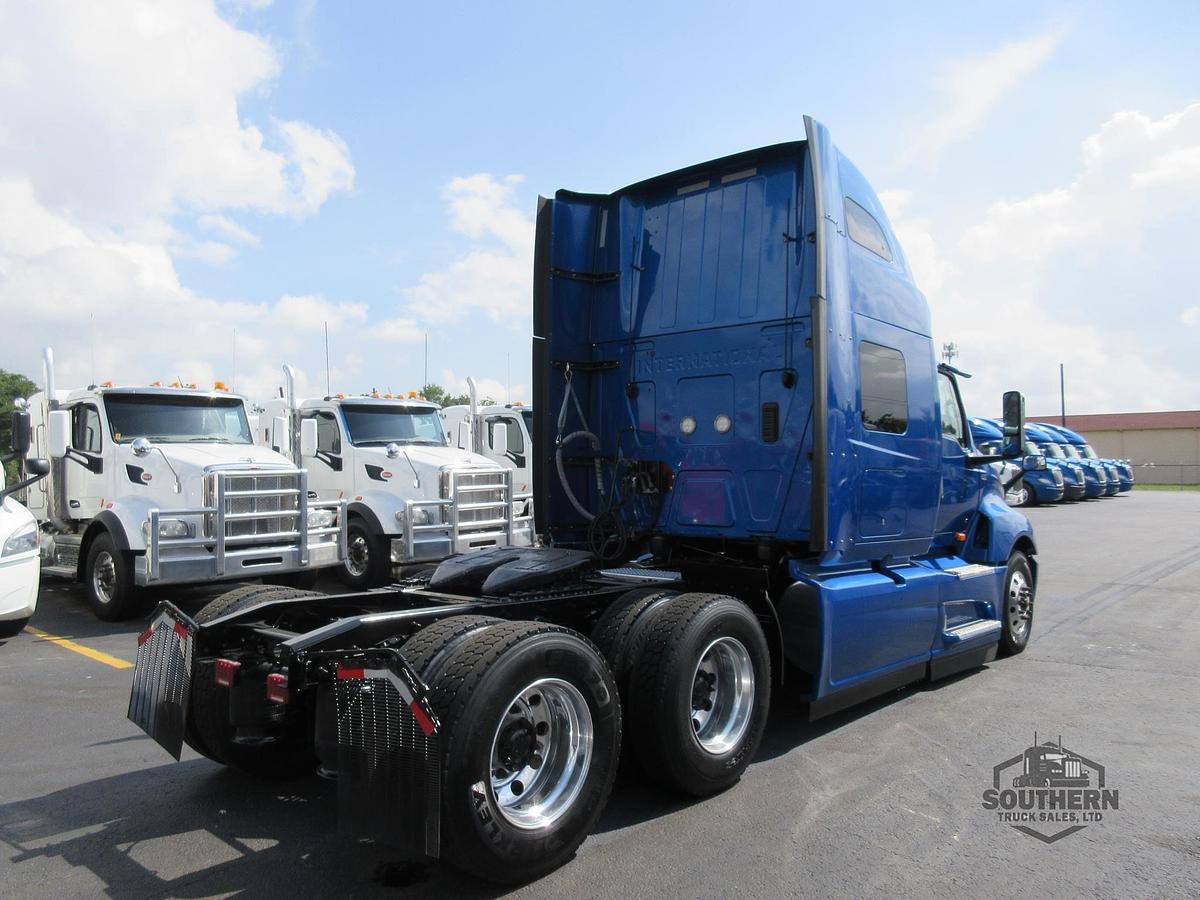 Used 2021 INTERNATIONAL LT
