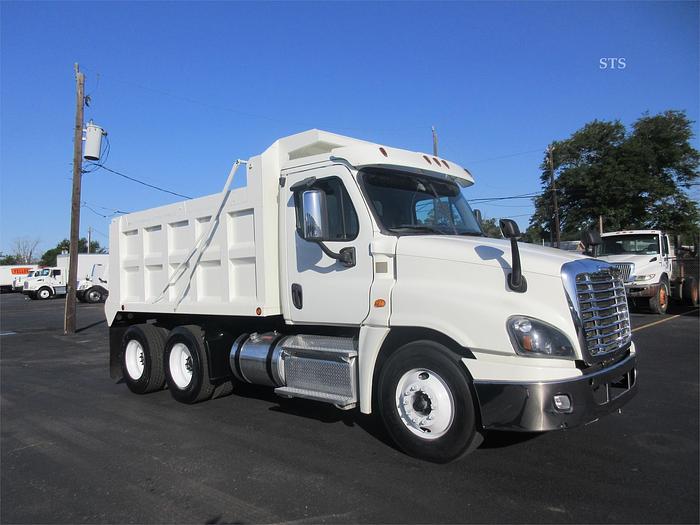 Used 2016 FREIGHTLINER CASCADIA 125