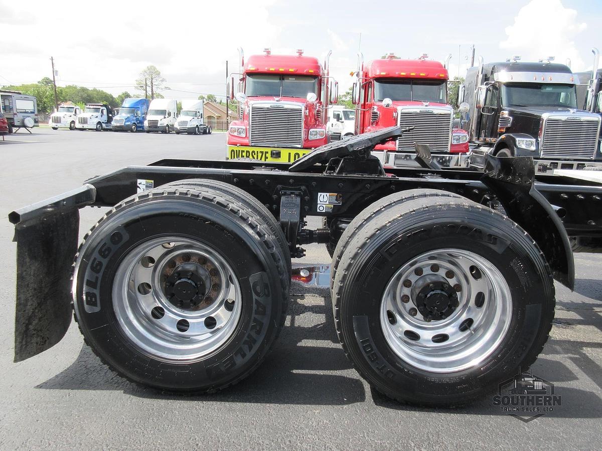 Used 2022 PETERBILT 389