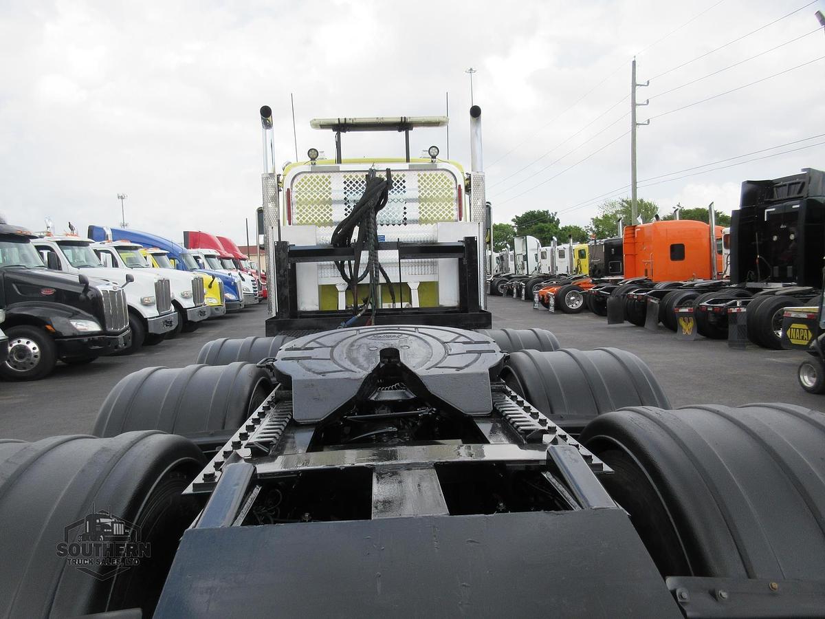 Used 2020 PETERBILT 567