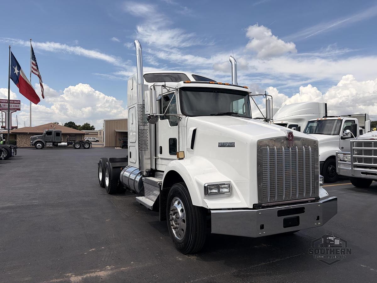 Used 2019 KENWORTH T800