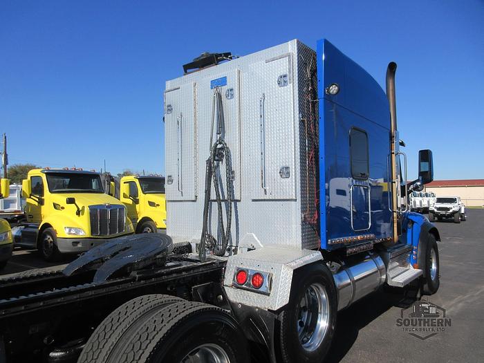 Used 2020 PETERBILT 567