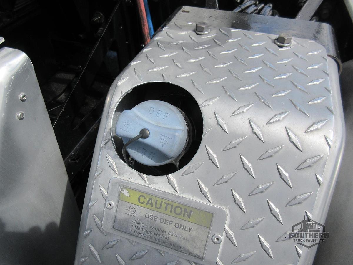 Used 2021 FREIGHTLINER CASCADIA 116