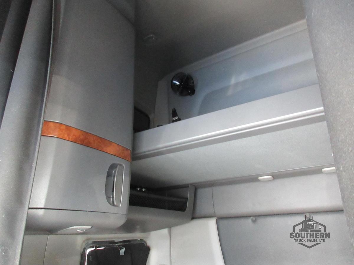Used 2021 INTERNATIONAL LT