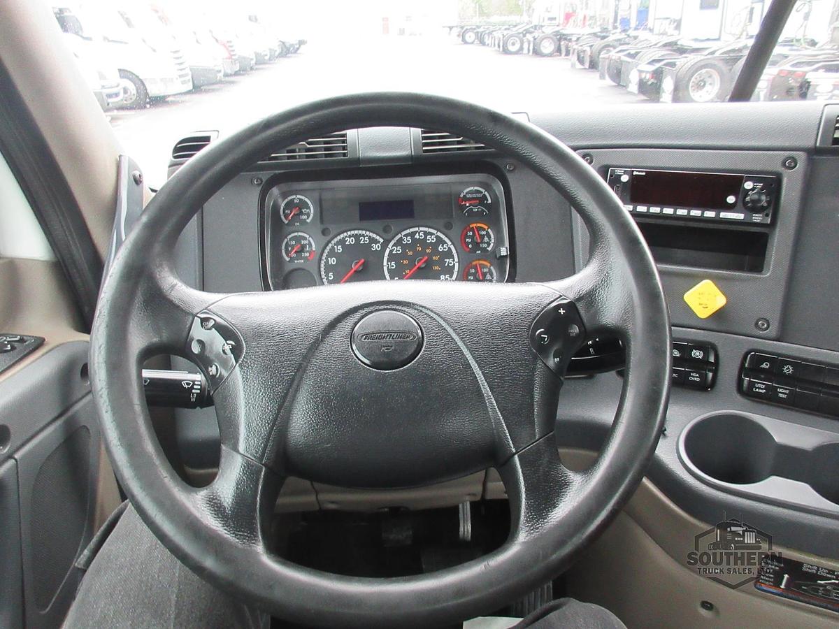 Used 2018 FREIGHTLINER CASCADIA 113