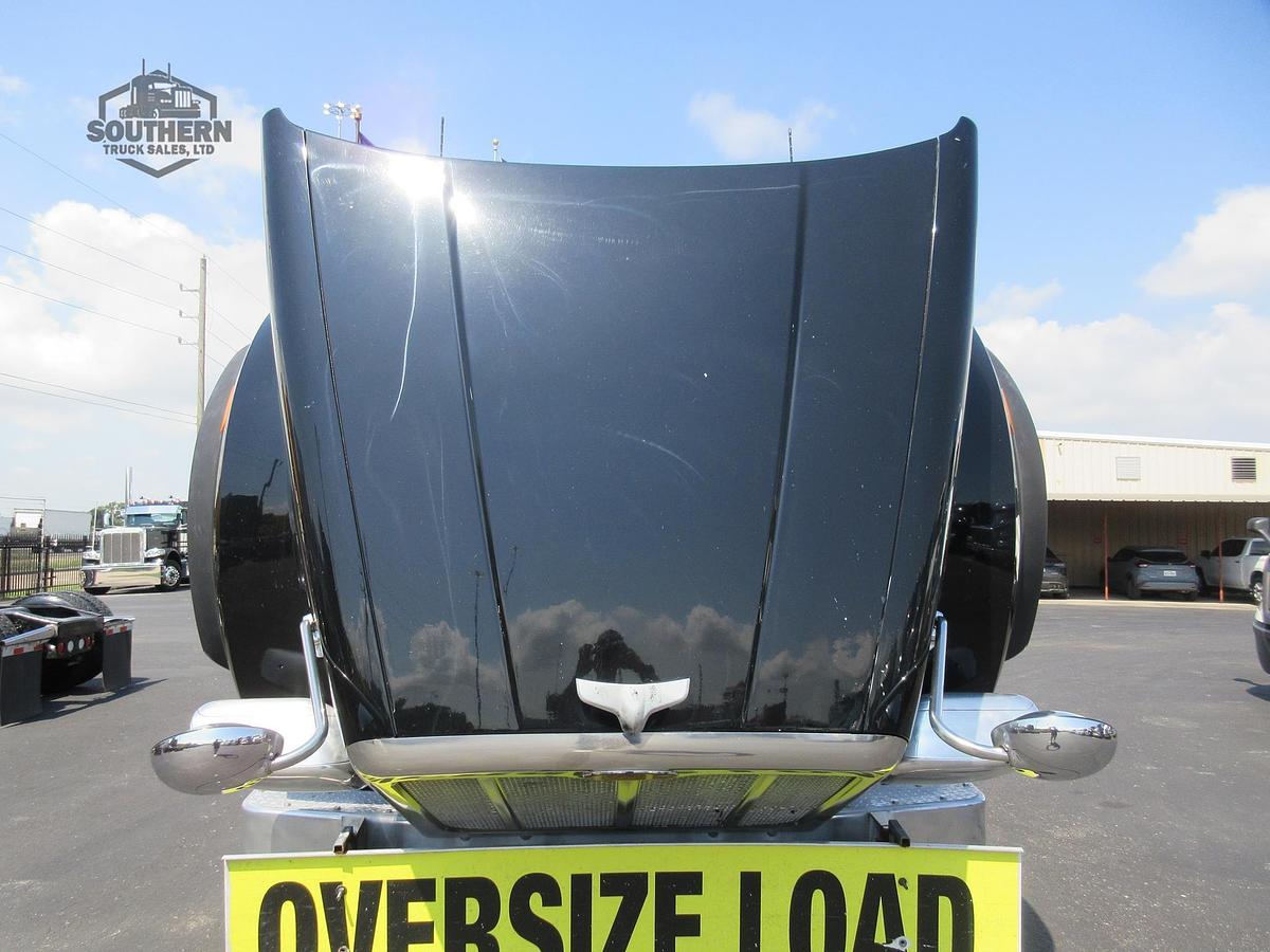 Used 2015 PETERBILT 567