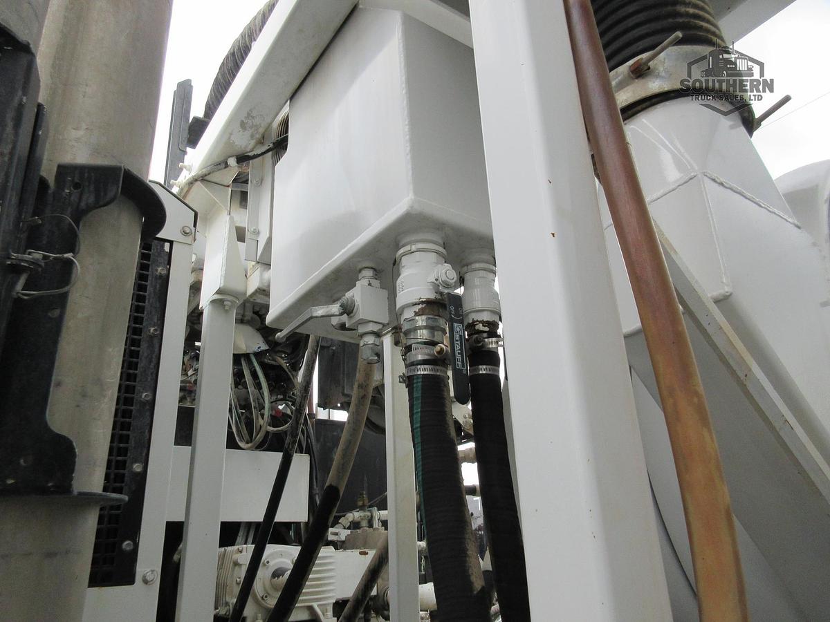 Used 2014 FREIGHTLINER 114SD