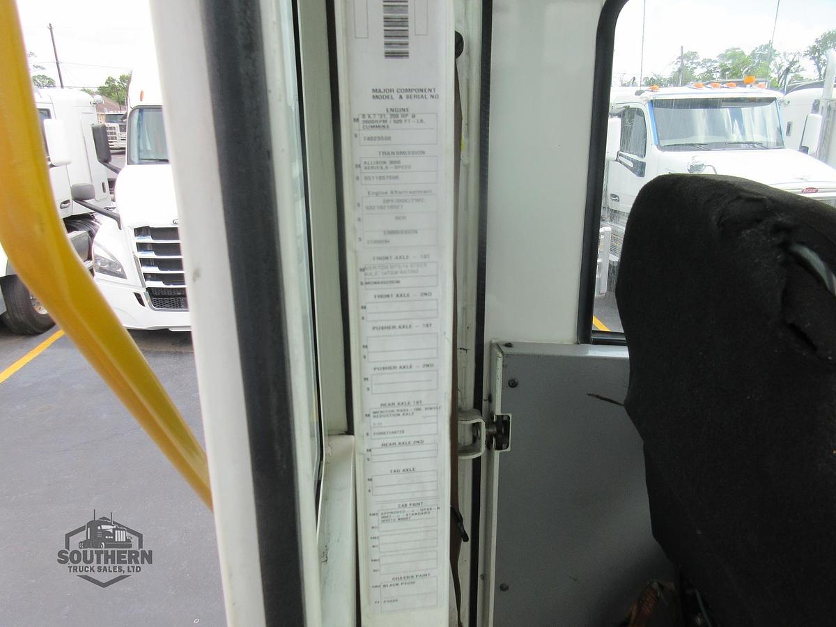 Used 2022 AUTOCAR XSPOTTER ACTT