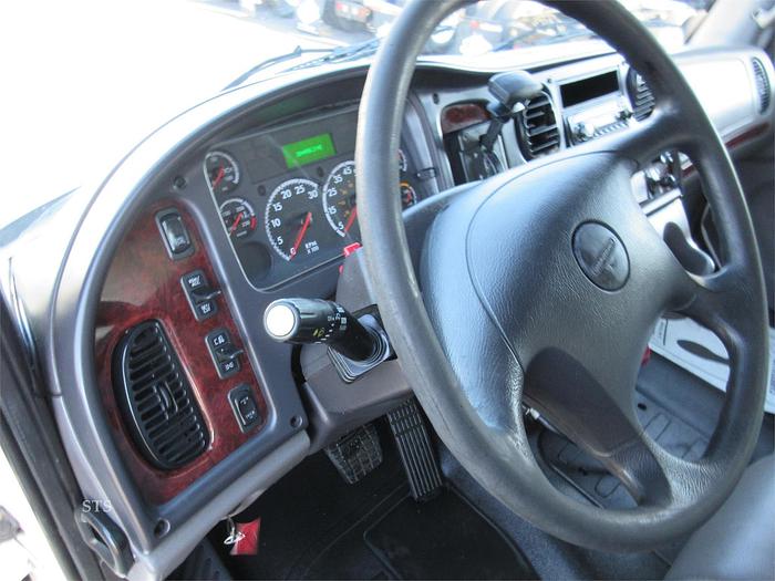 Used 2017 FREIGHTLINER BUSINESS CLASS M2 106