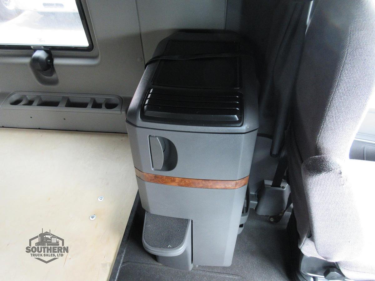 Used 2021 INTERNATIONAL LT