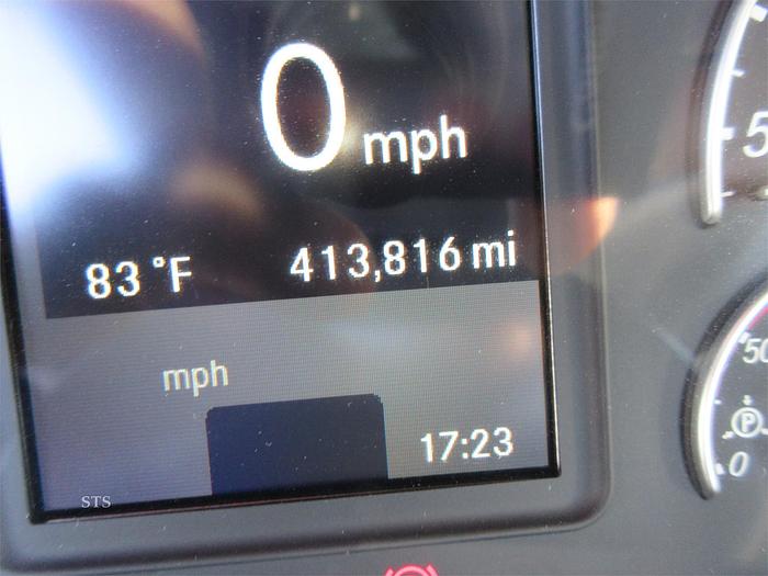 Used 2018 FREIGHTLINER CASCADIA 126