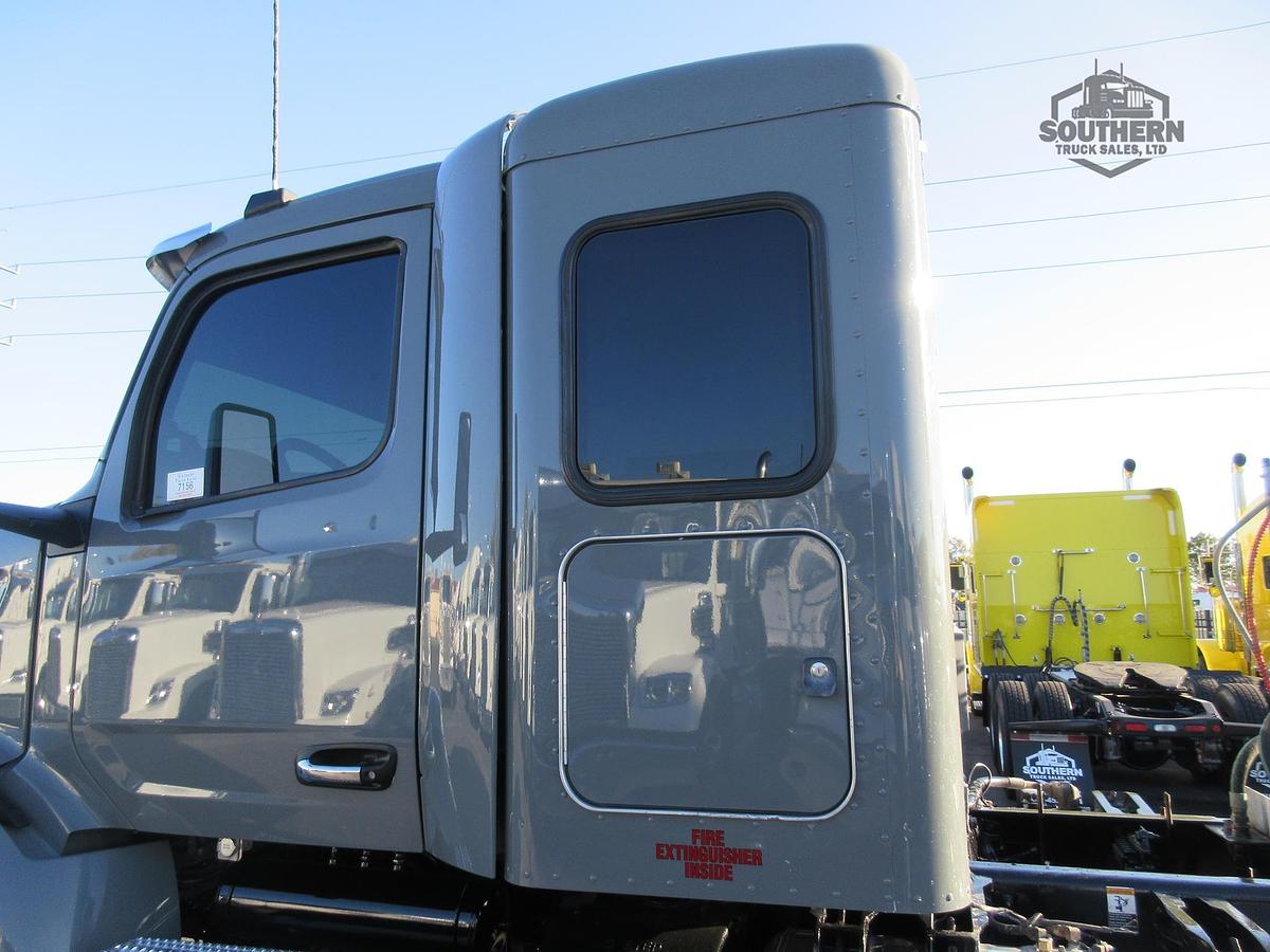 Used 2023 PETERBILT 567