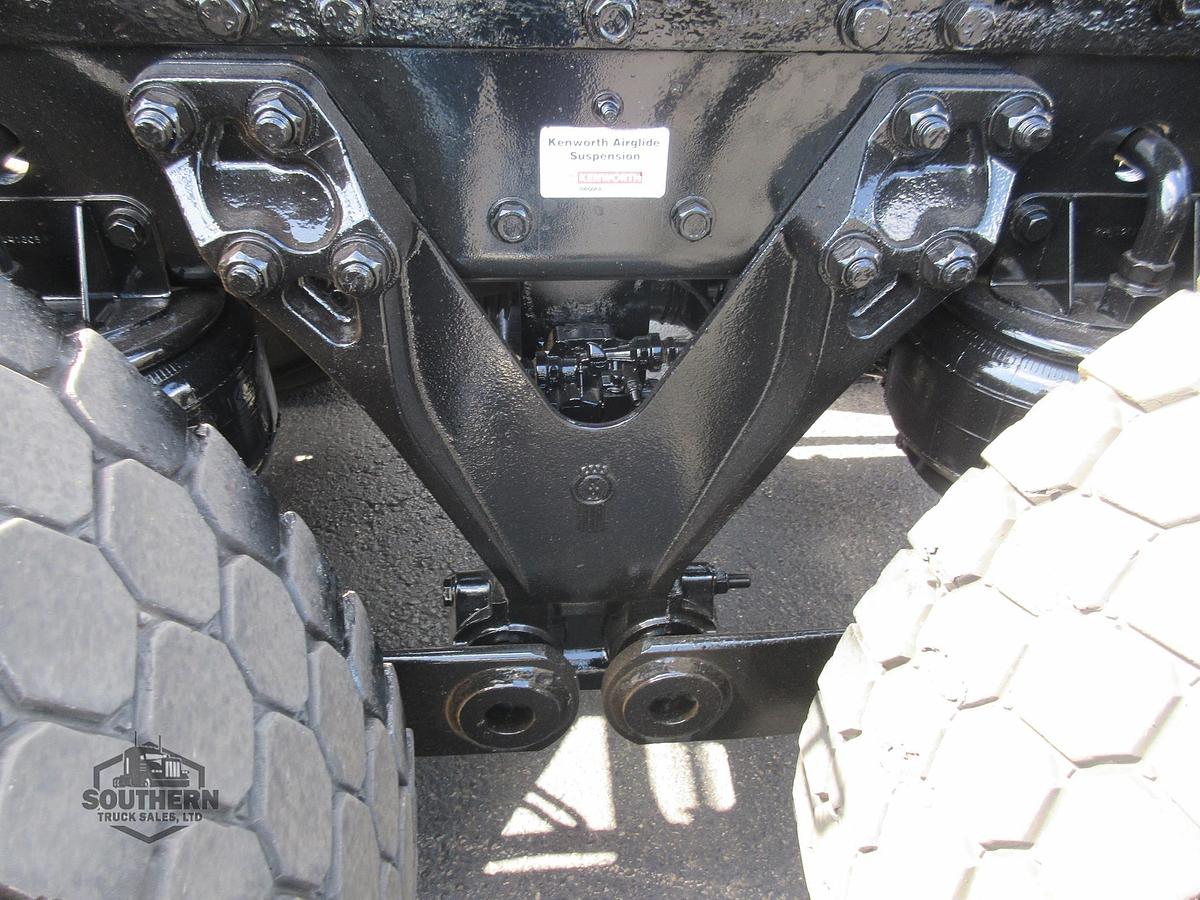 Used 2023 KENWORTH T880