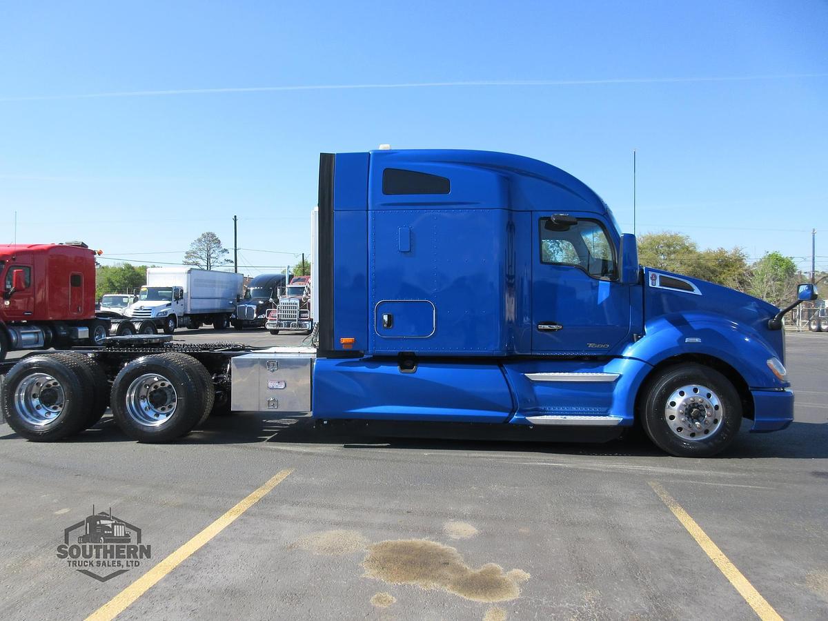 Used 2021 KENWORTH T680
