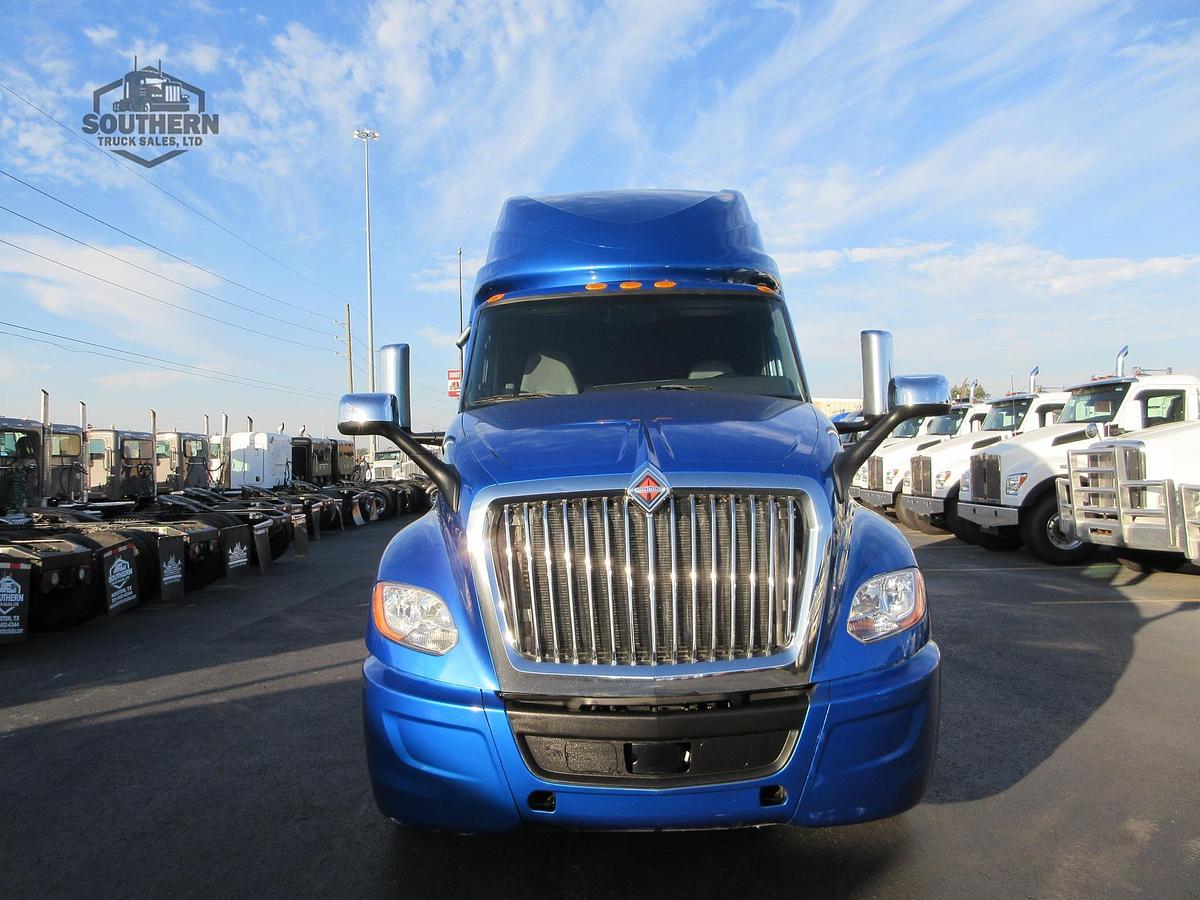 Used 2021 INTERNATIONAL LT