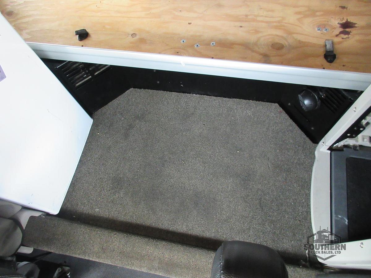 Used 2020 PETERBILT 567