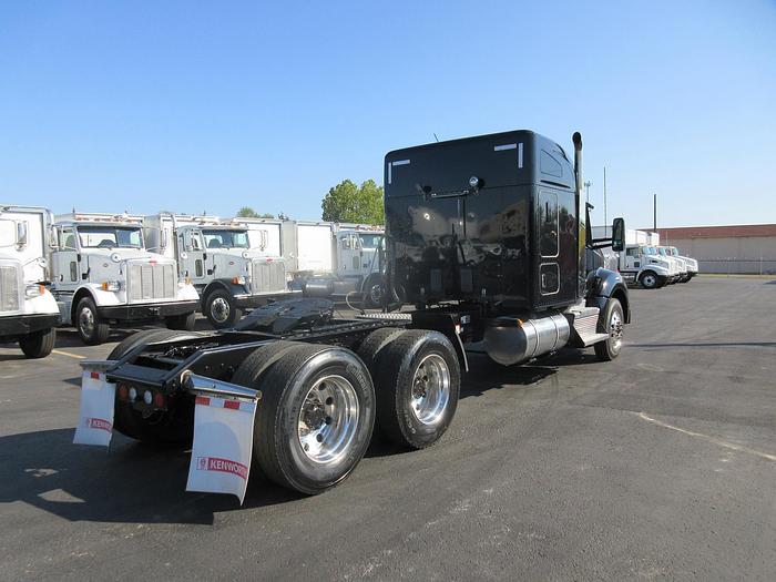 Used 2021 KENWORTH T880