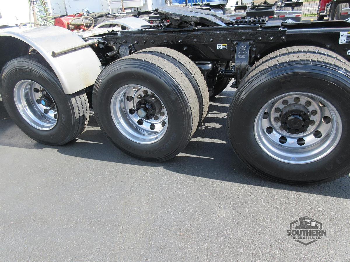 Used 2019 PETERBILT 567