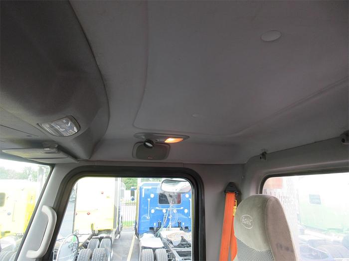 Used 2014 PETERBILT 365