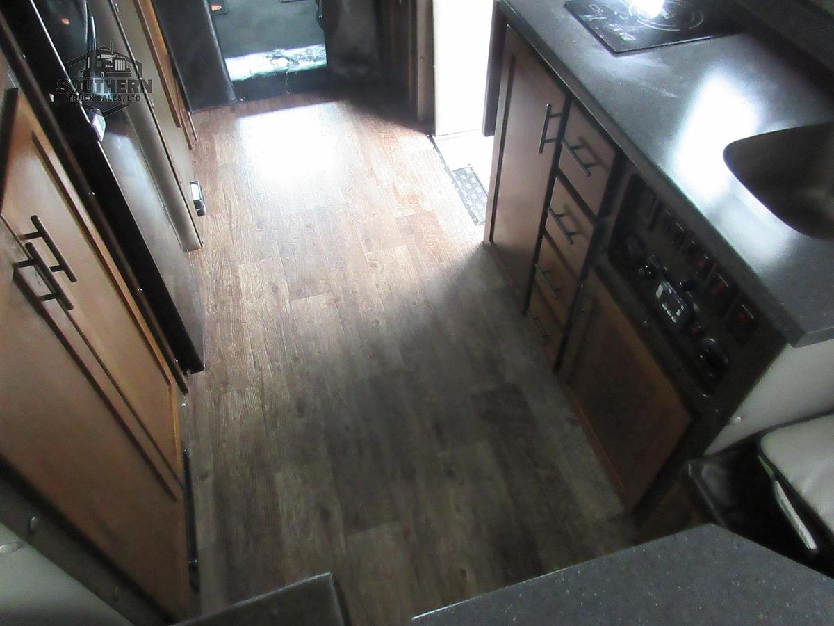 Used 2020 PETERBILT 579 ARI