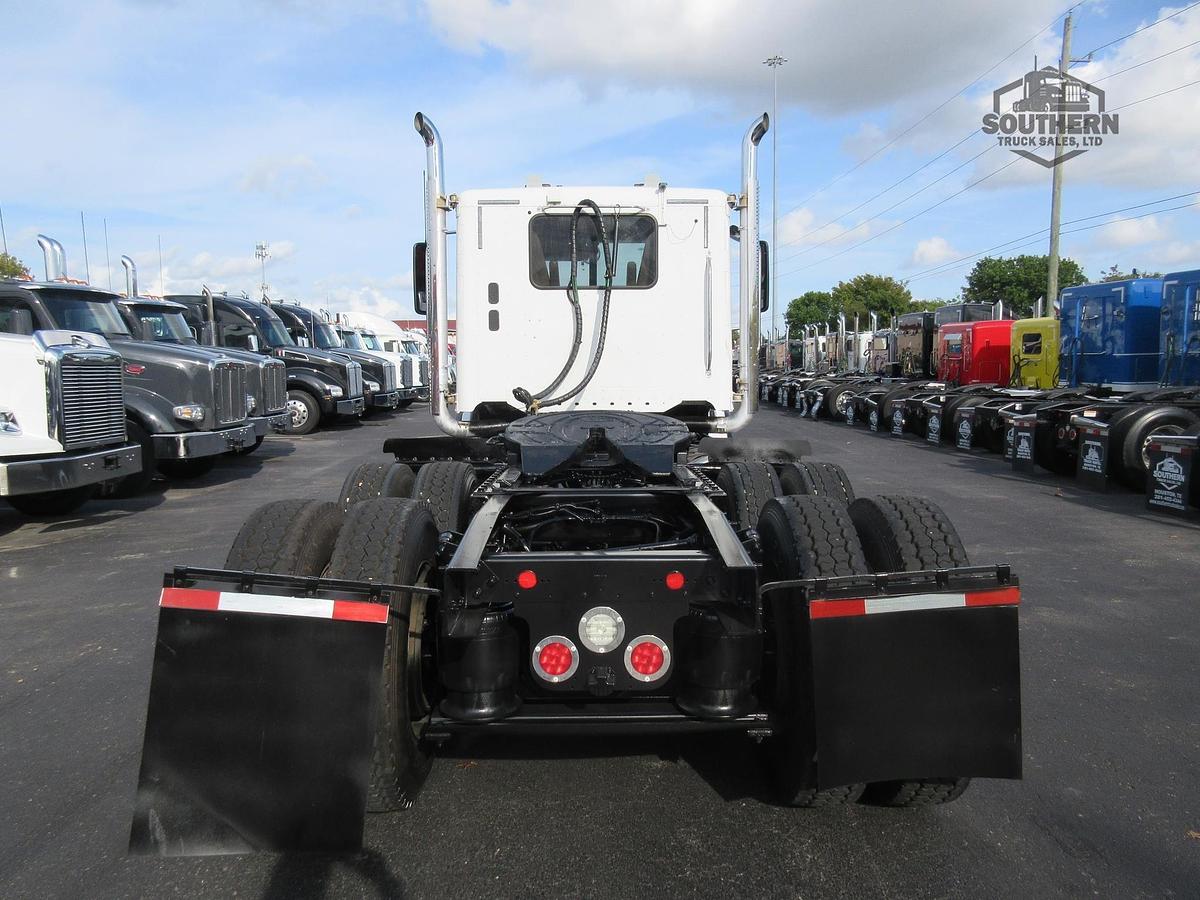 Used 2019 FREIGHTLINER 122SD