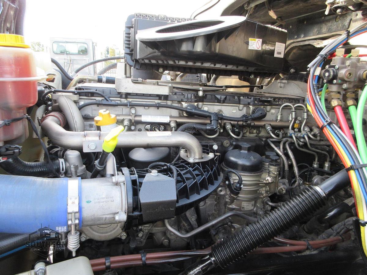 Used 2019 FREIGHTLINER CASCADIA 126