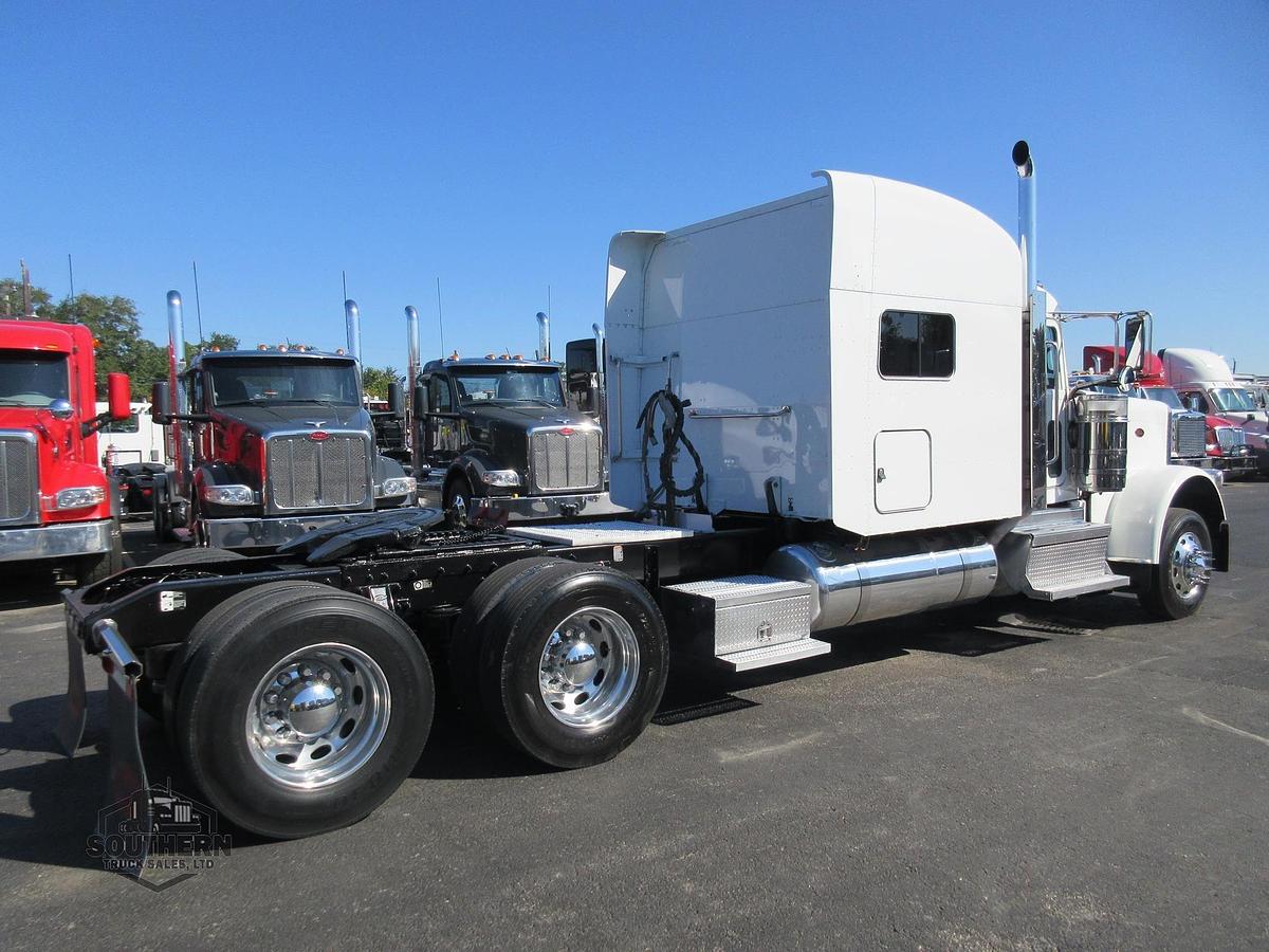 Used 2018 PETERBILT 389
