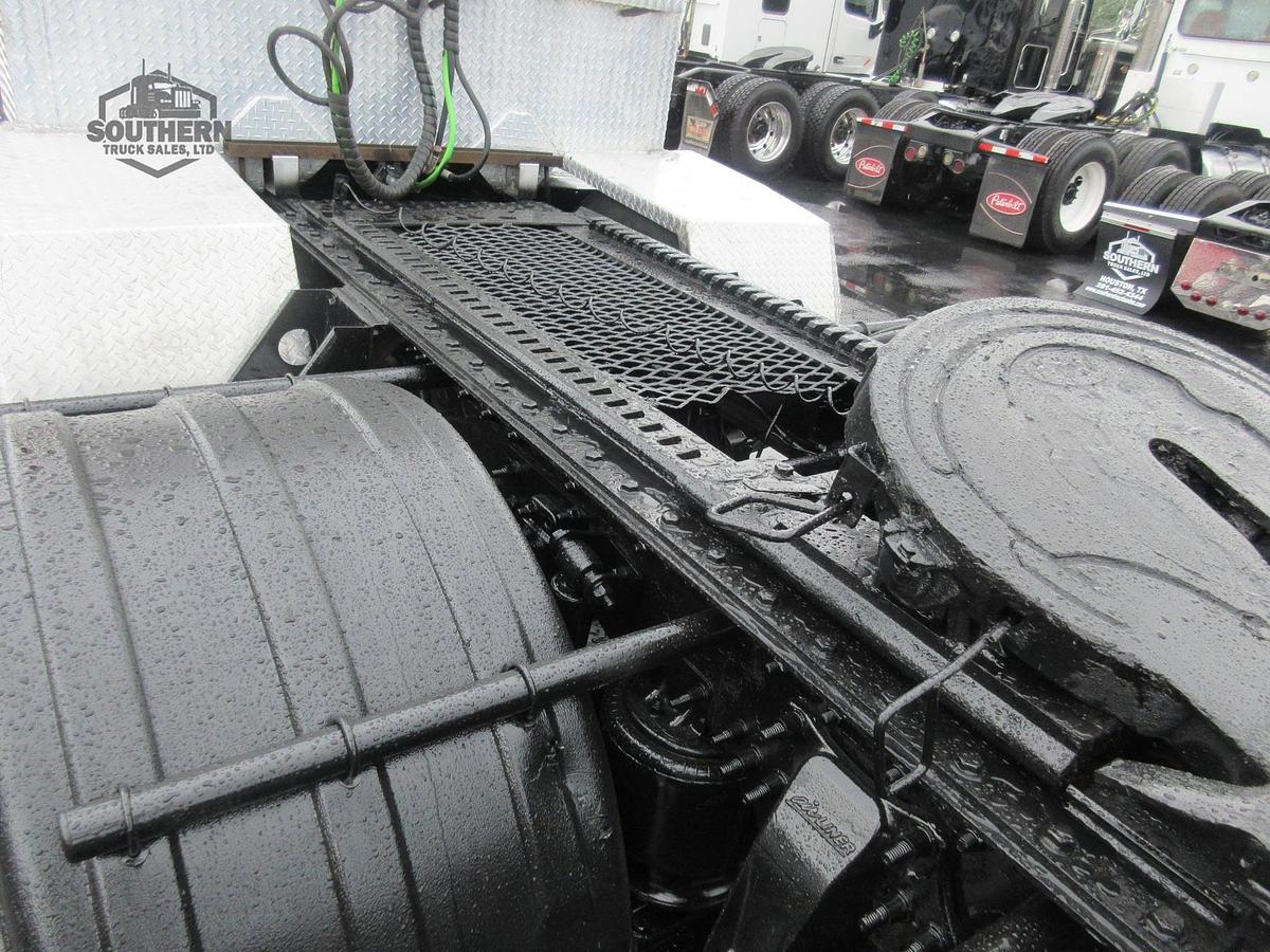 Used 2021 FREIGHTLINER CORONADO 122 SD