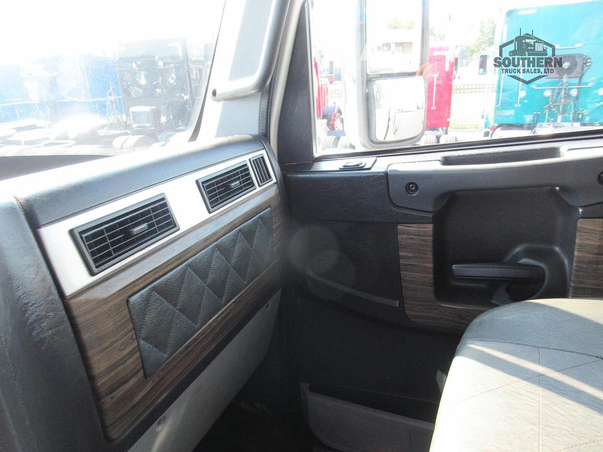 Used 2019 FREIGHTLINER CORONADO 122 SD