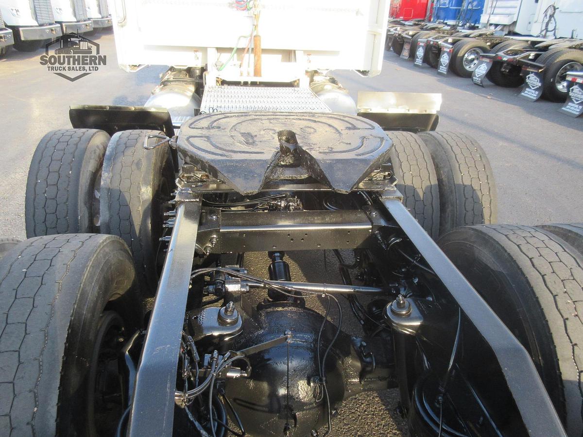 Used 2018 PETERBILT 389