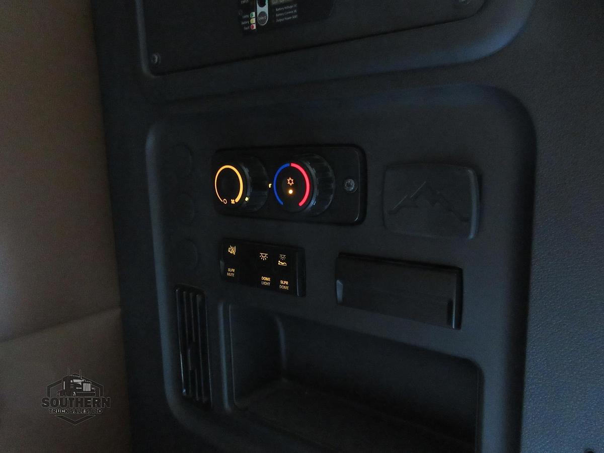 Used 2020 FREIGHTLINER CASCADIA 126