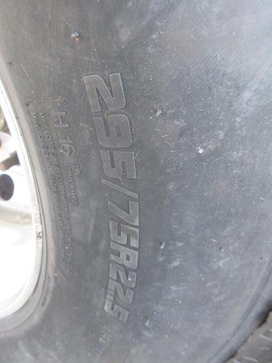 Used 2013 PETERBILT 348