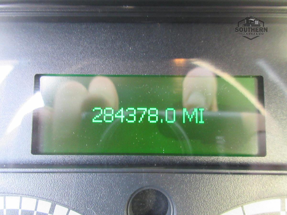 Used 2018 FREIGHTLINER CASCADIA 113