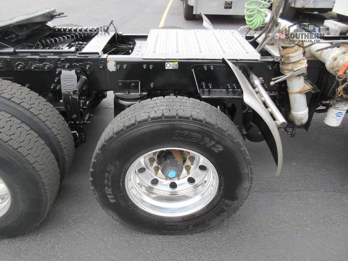 Used 2019 PETERBILT 567