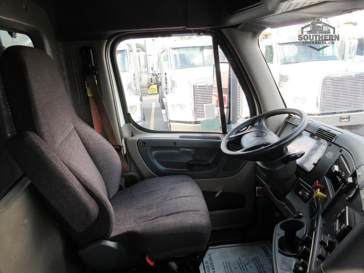 Used 2019 FREIGHTLINER CASCADIA 125