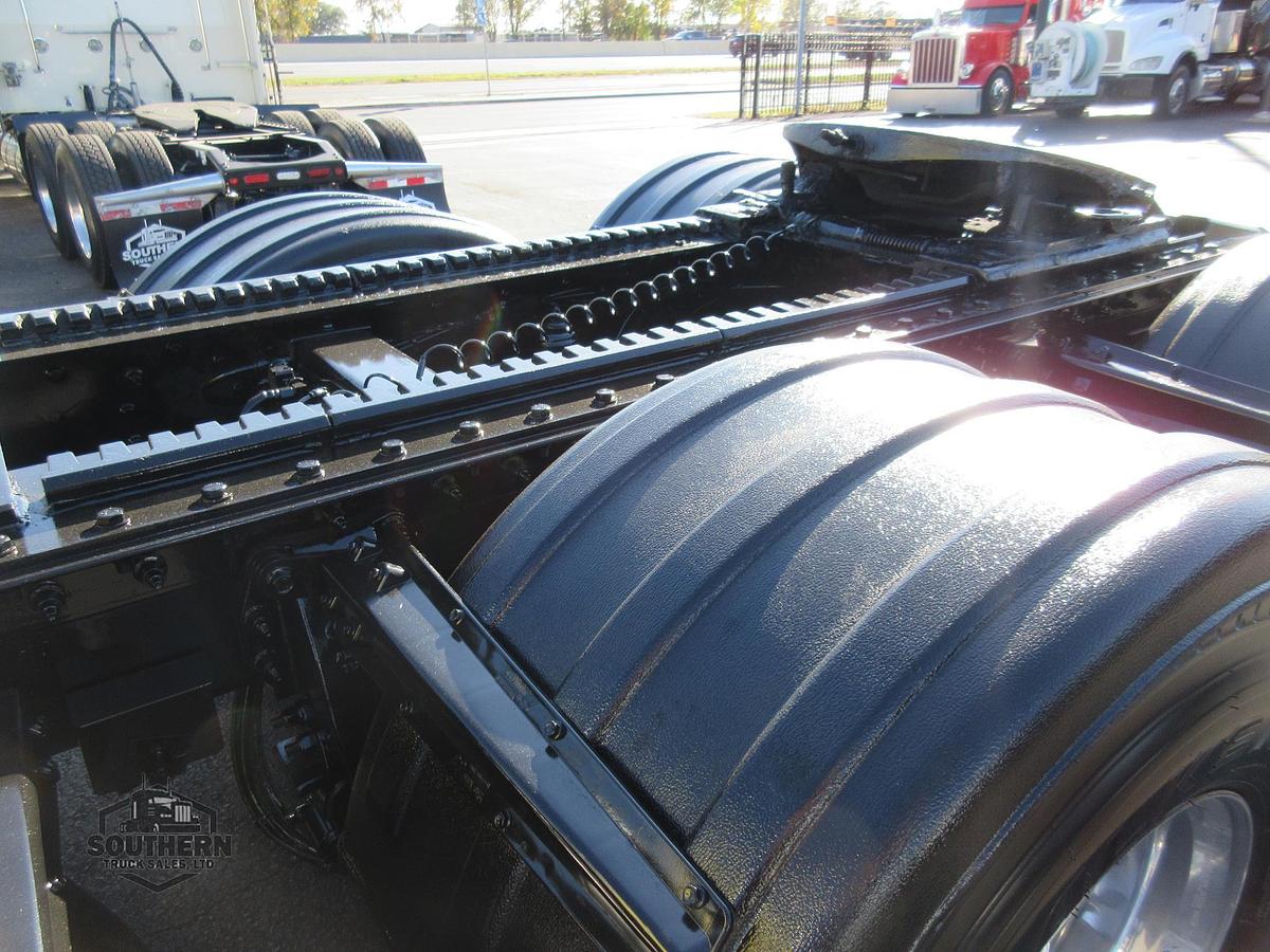 Used 2020 PETERBILT 567