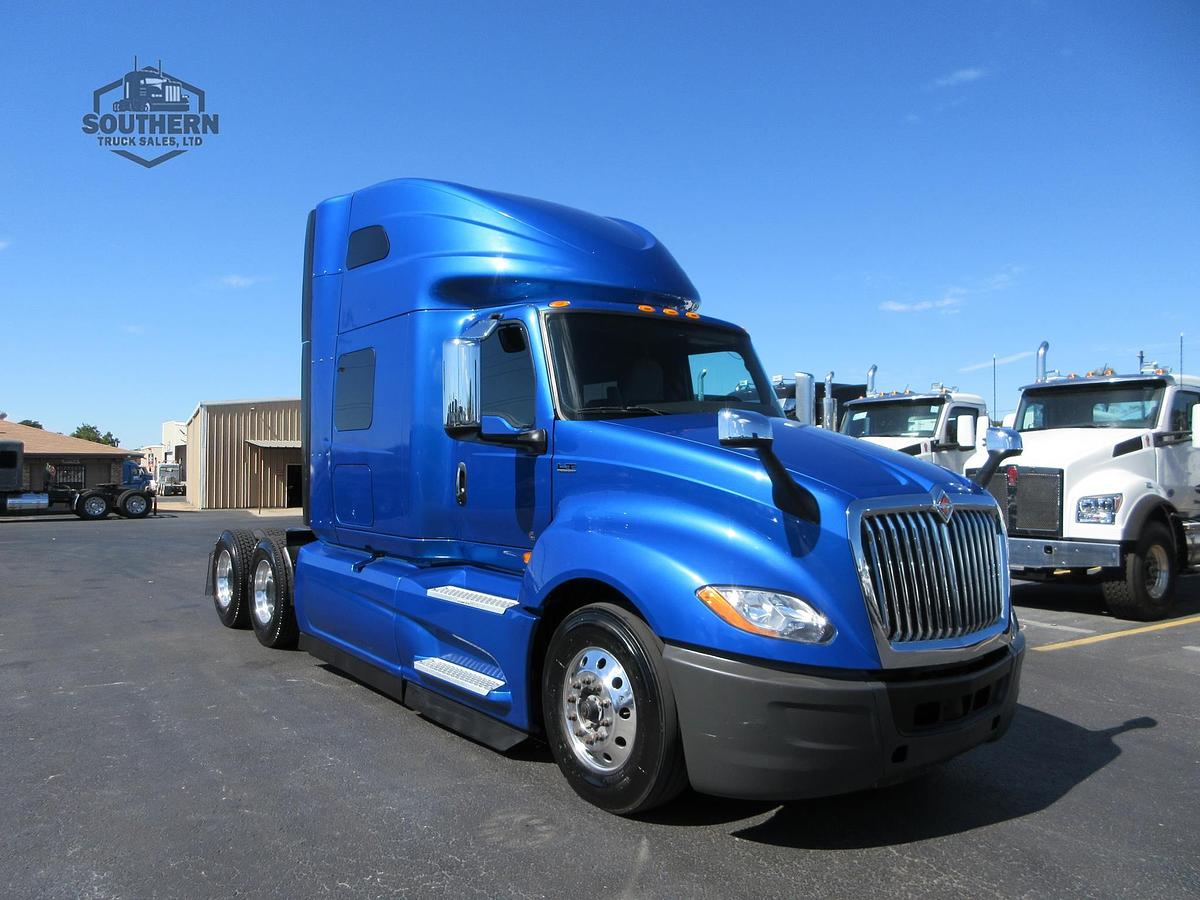 Used 2021 INTERNATIONAL LT