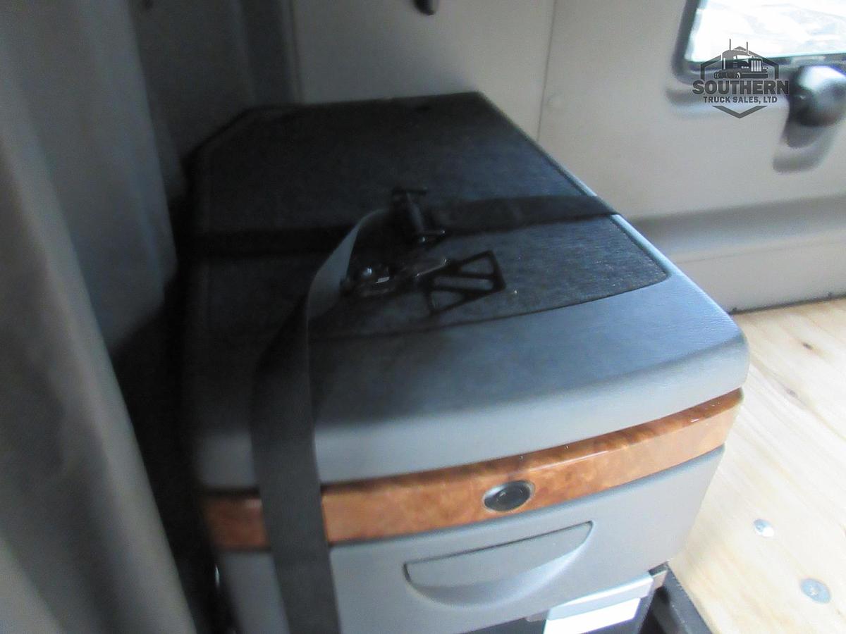 Used 2021 INTERNATIONAL LT