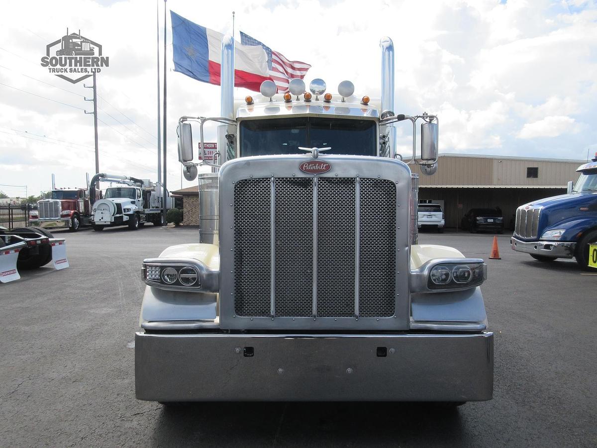 Used 2019 PETERBILT 389
