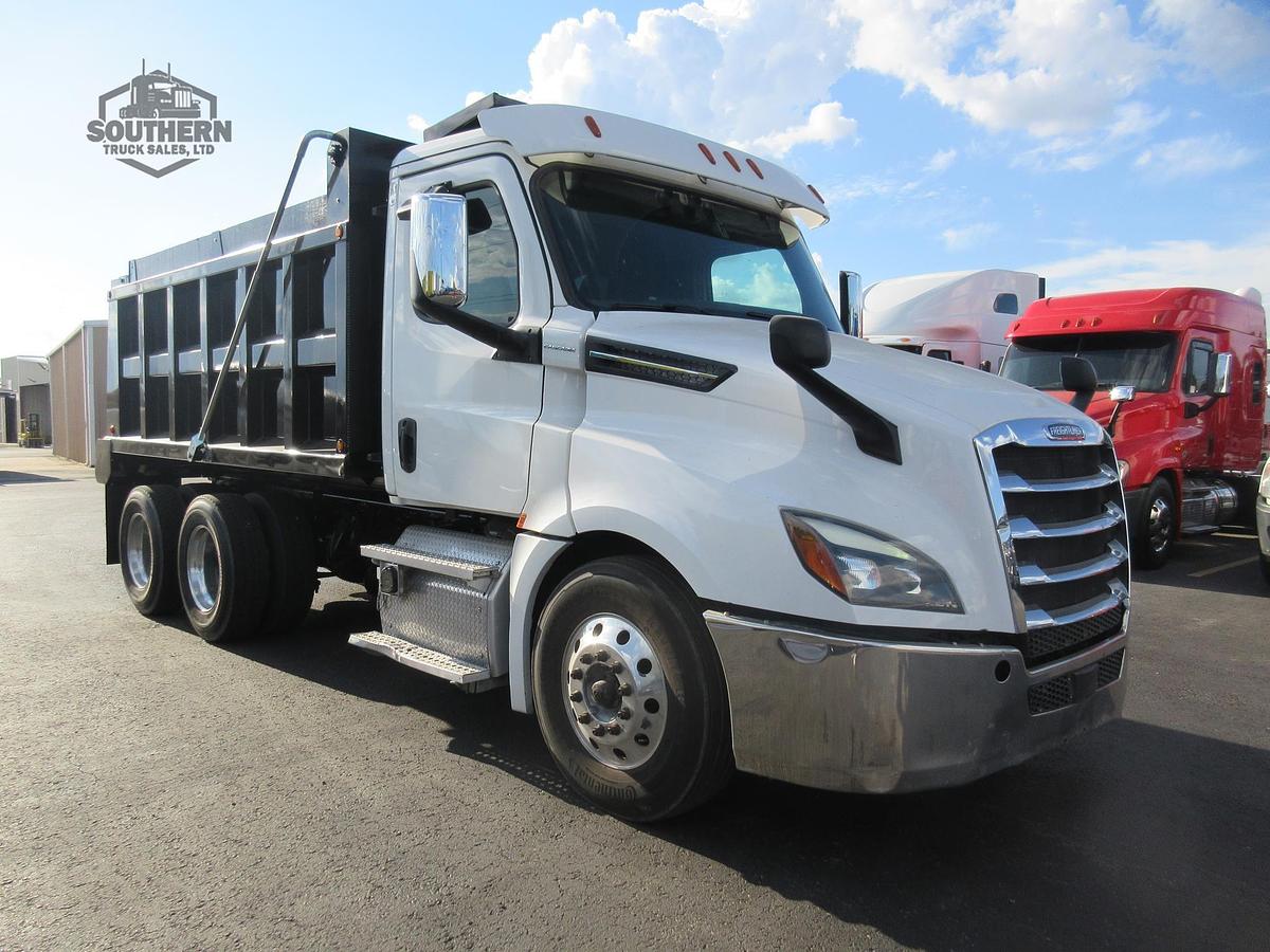 Used 2019 FREIGHTLINER CASCADIA 126