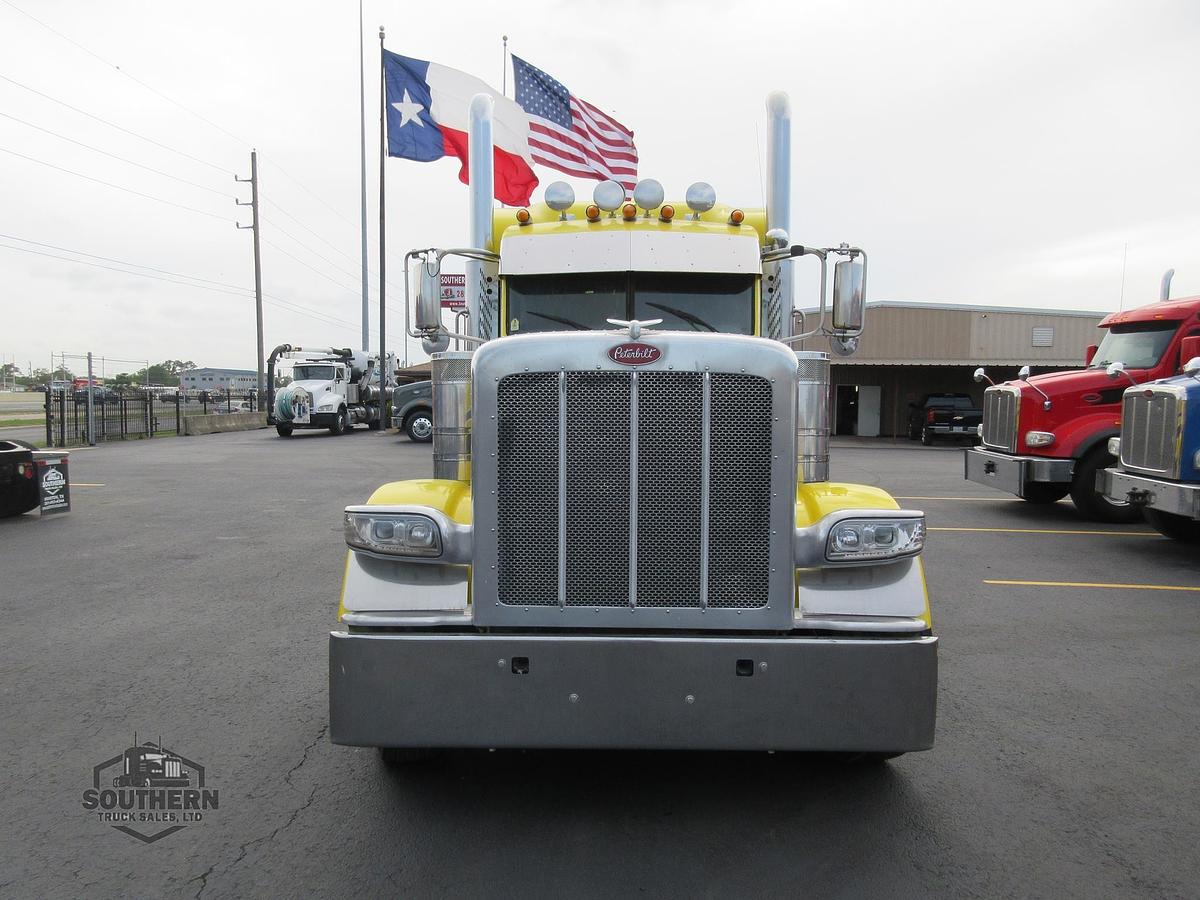 Used 2019 PETERBILT 389