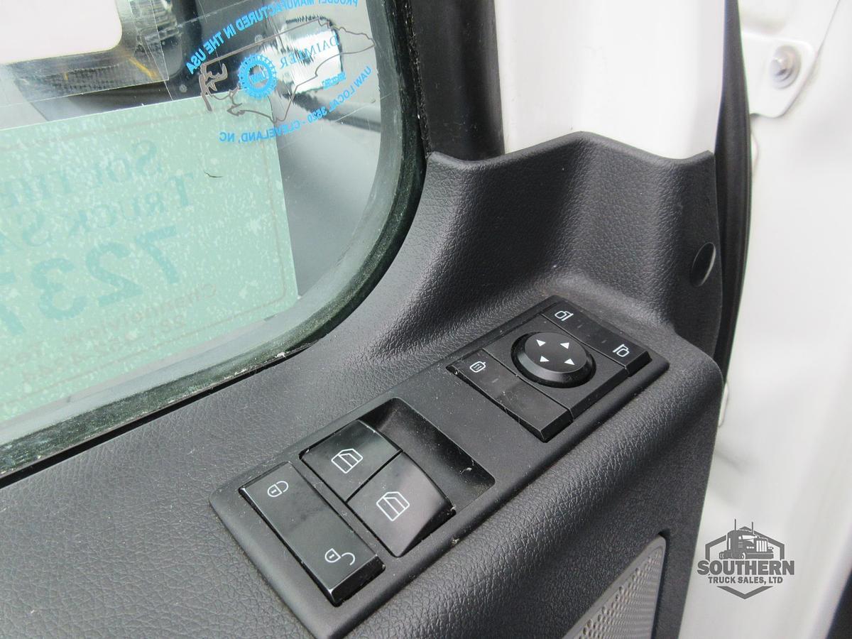 Used 2019 FREIGHTLINER CASCADIA 126