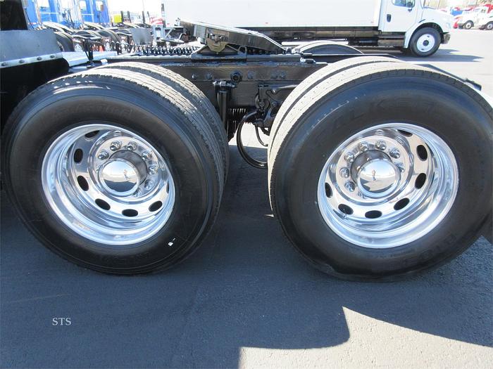 Used 2018 PETERBILT 389