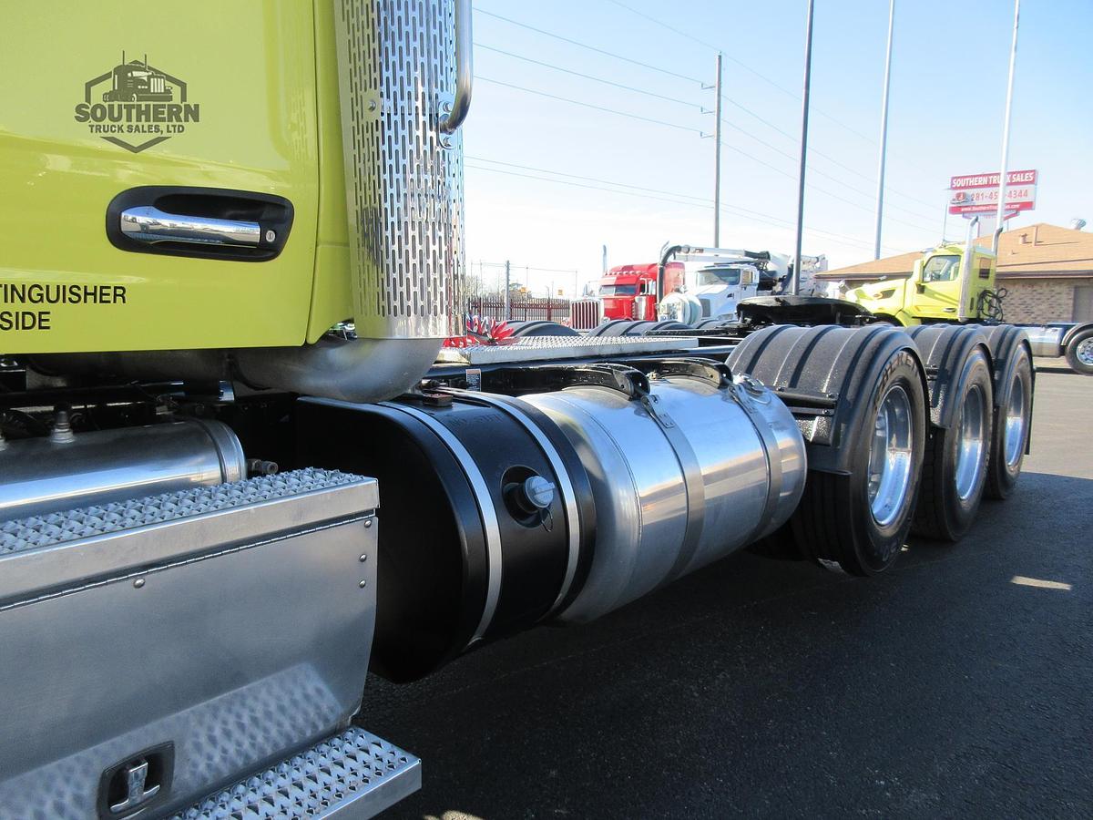 Used 2020 PETERBILT 567