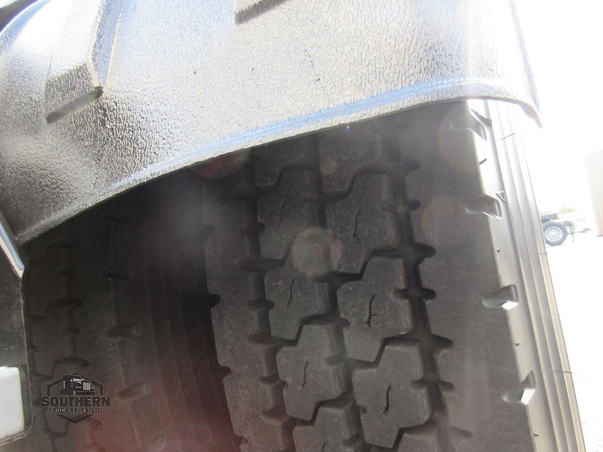 Used 2021 PETERBILT 567