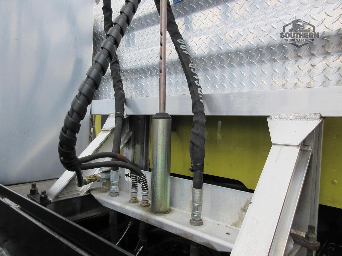 Used 2020 PETERBILT 567