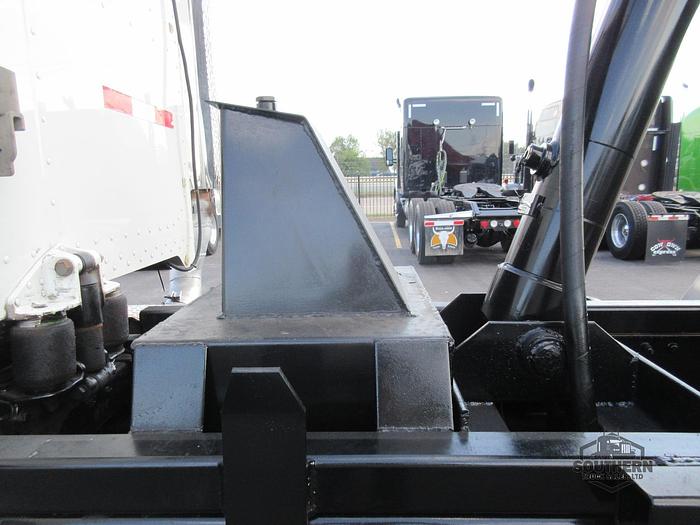 Used 2015 PETERBILT 365