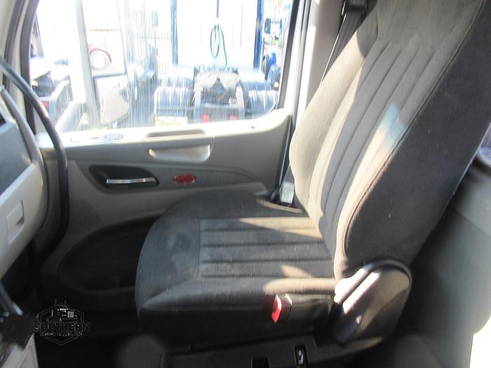 Used 2020 PETERBILT 567