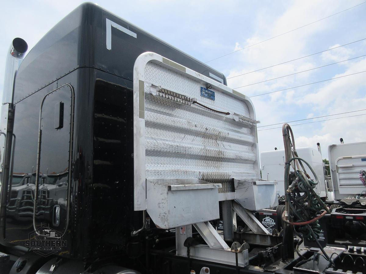 Used 2023 PETERBILT 567